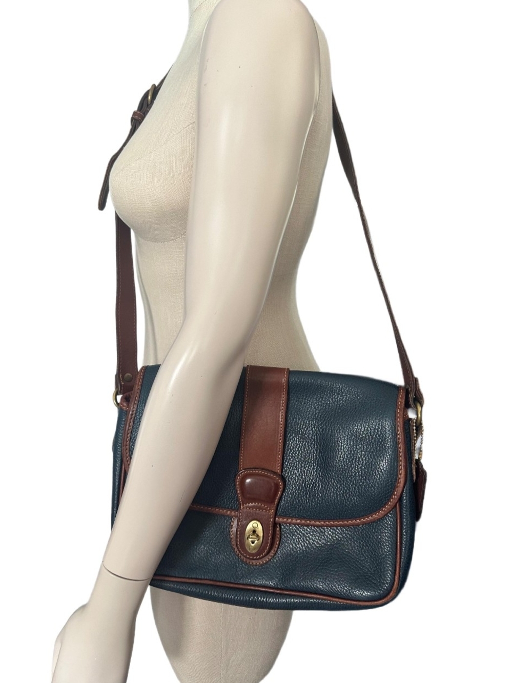 Vintage Coach A4B 4225 Glenwood Sheridan in Navy and Brown